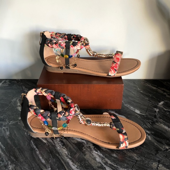 T-Strap Flat Heel Sandals - Picture 9 of 9